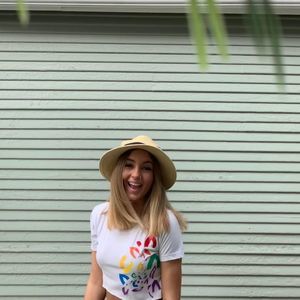 Meet your Posher, Lexi